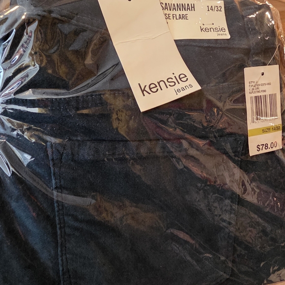 Kensie Denim - Kensie Jeans The Savannah High Rise Flare Soft Jens Size 14 NWT Retail $78